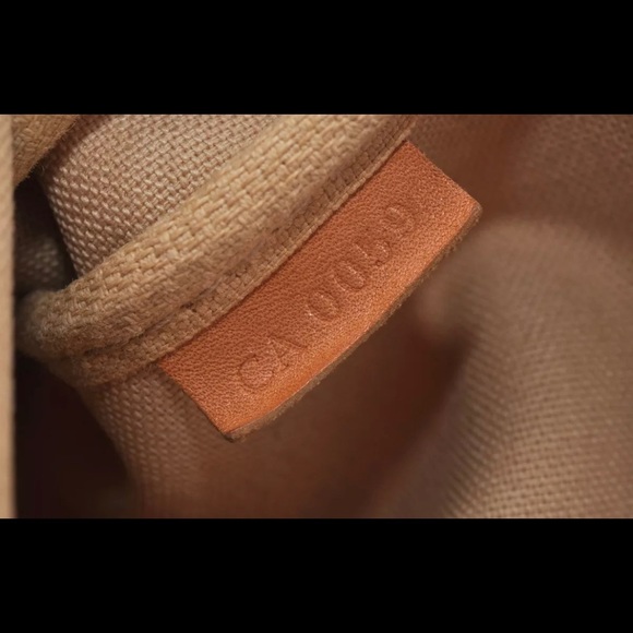 ✨SOLD✨ Louis Vuitton Damier Azure Pochette - Picture 10 of 12